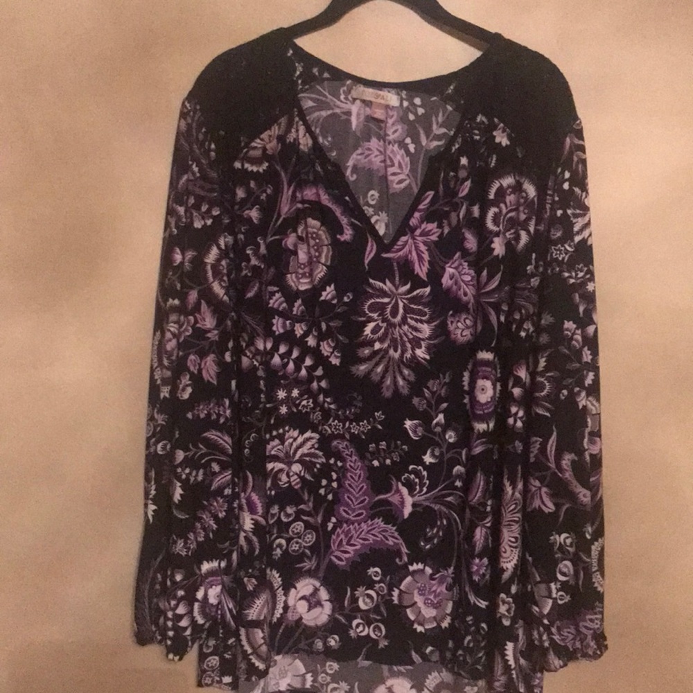 Roz and Ali 2X blouse with lace shoulder inserts